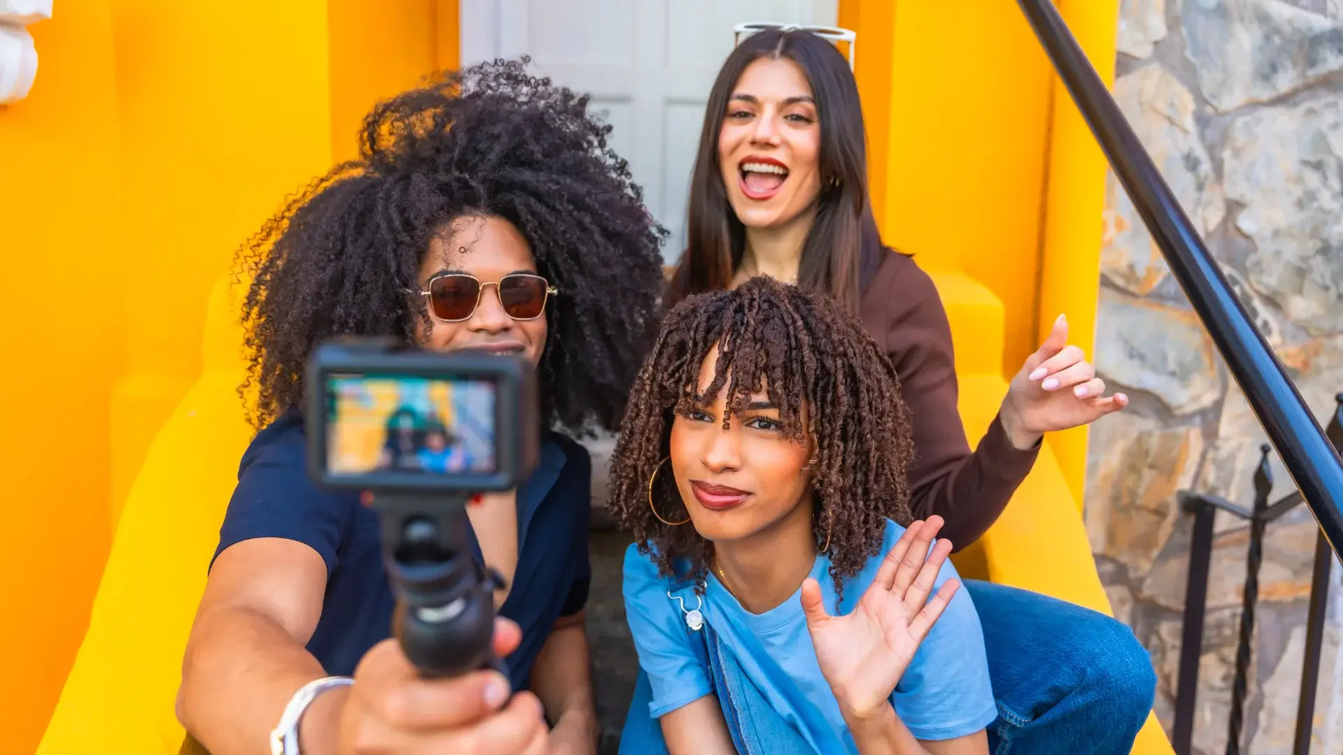 UGC marketing : comment transformer les avis clients en contenus puissants pour les réseaux sociaux ?